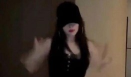 网红吃瓜跳舞最新视频,热辣舞姿引爆网络，瓜味十足！