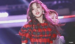 王嘉尔爆料谈恋爱了吗视频,揭秘他与神秘女生的甜蜜互动