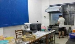 共享厨房爆料怎么做的视频,揭秘共享厨房爆款菜品制作过程